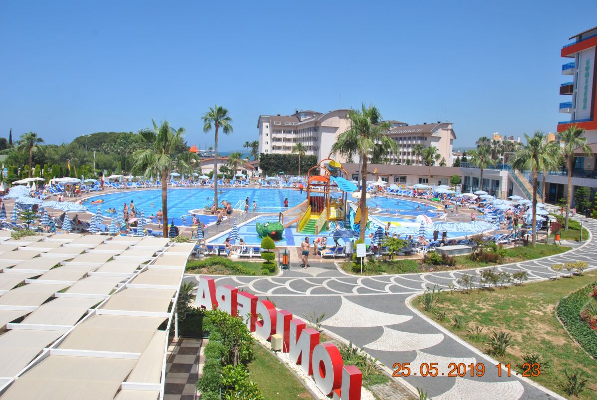 imagini hotel LONICERA RESORT